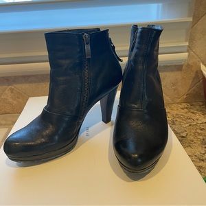 Paul Green Black Ankle Booties 3” heels size 6